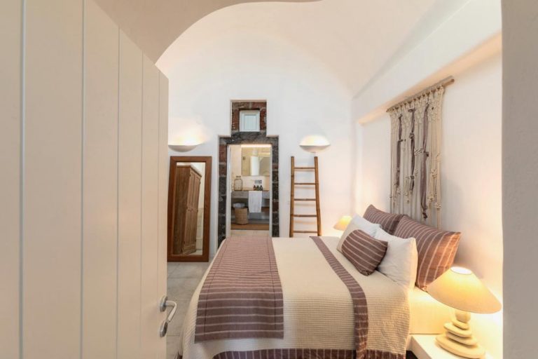 pura vida villa house luxury suites santorini 15