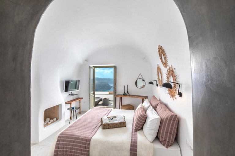 pura vida villa house luxury suites santorini 24