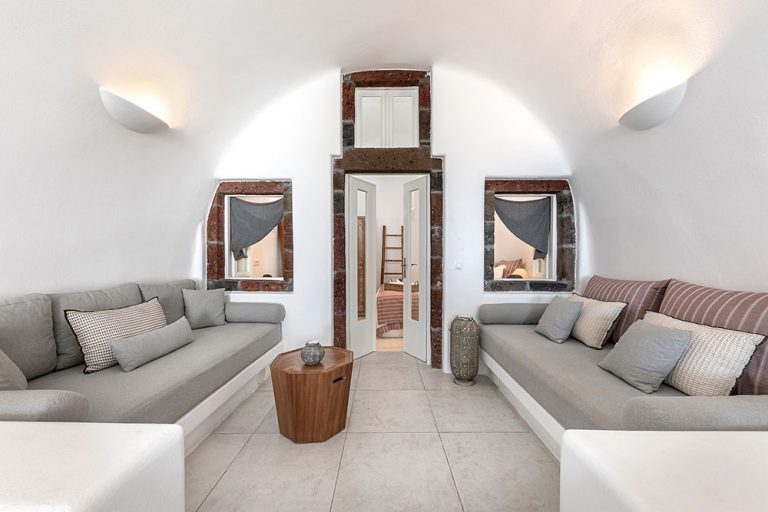 pura-vida-luxury-accommodation-santorini-1