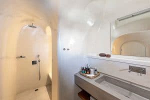 pura vida luxury accommodation santorini 19