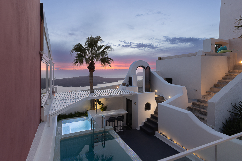 opera mansion - luxury suite santorini Honeymoon Suite - fira